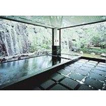 ゴルフ春合宿に参加、ラウンド後とっぷりと温泉浴